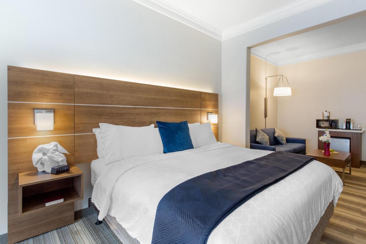 Holiday Inn Express Houston-Alvin By Ihg Room photo