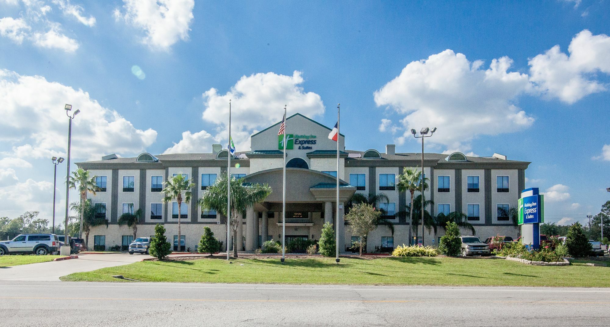 Holiday Inn Express Houston-Alvin By Ihg Exterior photo