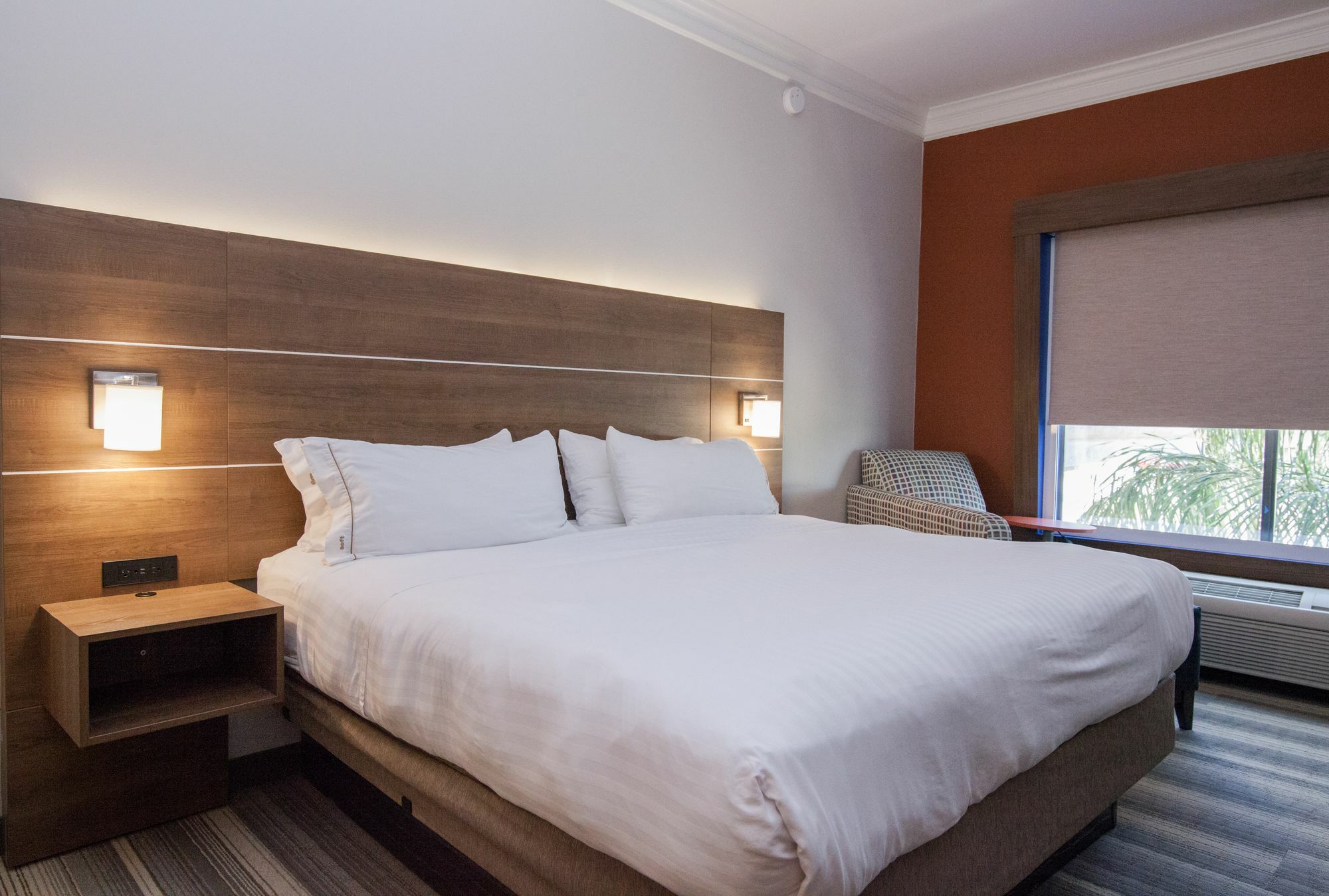 Holiday Inn Express Houston-Alvin By Ihg Exterior photo